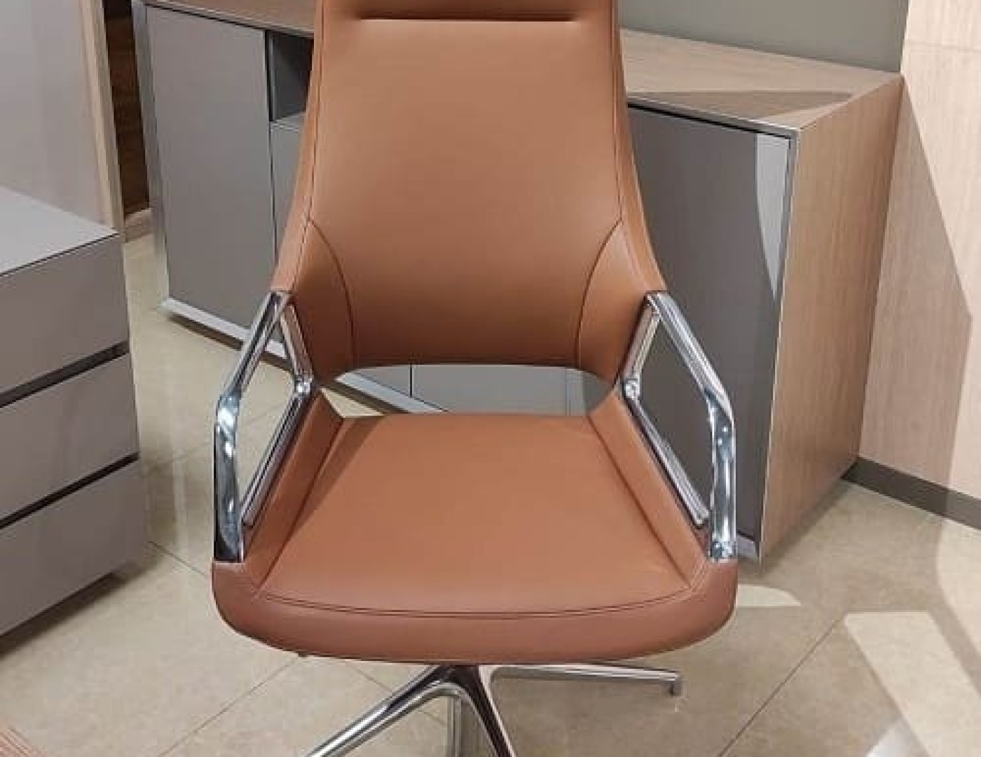 Кресло руководителя Лидер-простора — фото № 5